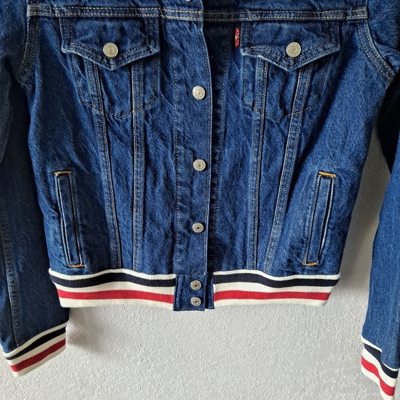 Levi's denim Trucker Jacket - Picture 3 of 5